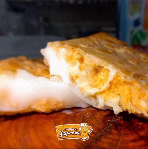 Pastel de Frango Cremoso Com Catupiry