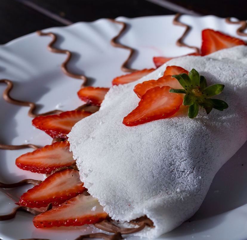 Tapioca Com Chocolate e Morango