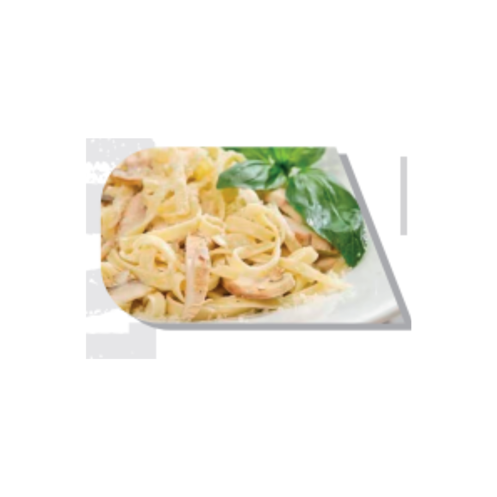 FETTUCCINE AO MOLHO BRANCO COM FILE DE FRANGO