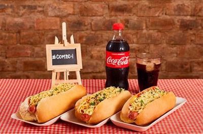 03 Cachorros quentes tradicional + refri de 1 litro