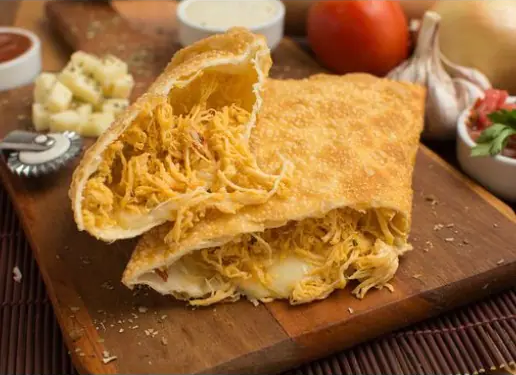 Pastel Frango com muçarela