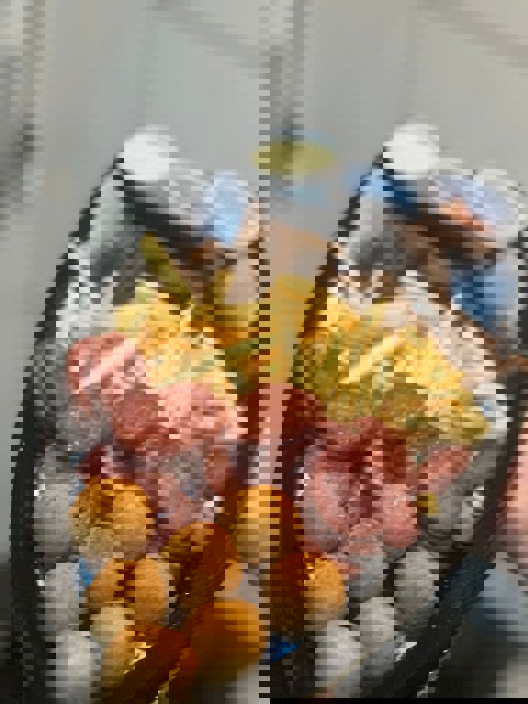 Barca mix (300 g Maminha 12 Salgadinhos, 250 g Batata 1 Calabresa)
