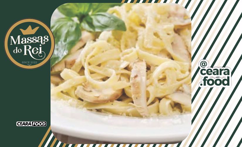 Fettuccine ao Molho Afredo com Filé de Frango