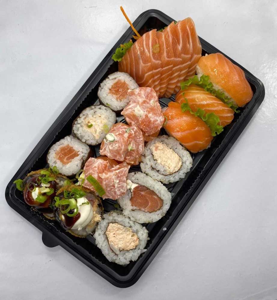 Combinado Mini (6 Sashimi / 14 Sushi)