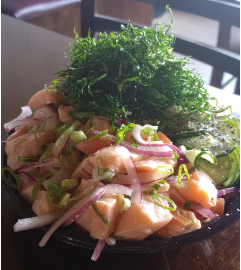 Poke de Ceviche de Salmão