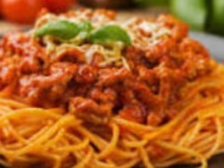 Espaguete à bolonhesa (450g) + Refri 200 ml