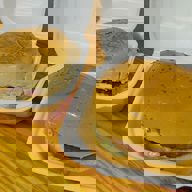 COMBO 3 = 02 Burgs Simples + Batata M + Refri 1 Litro