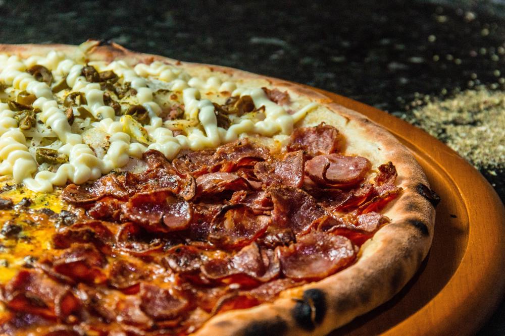 PIZZA DE BACON (M)