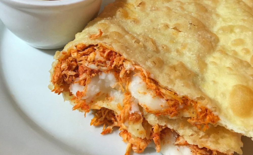 PASTEL DE FRANGO C/ CATUPIRY