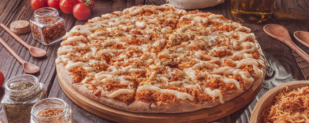 PIZZA DE FRANGO COM CATUPIRY (M)