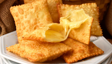 PASTEL DE QUEIJO