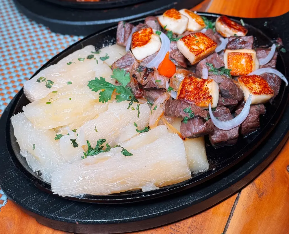 Carne de Sol com Macaxeira 