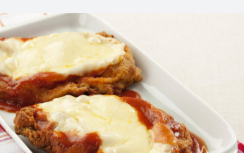 FILÉ A PARMEGIANA