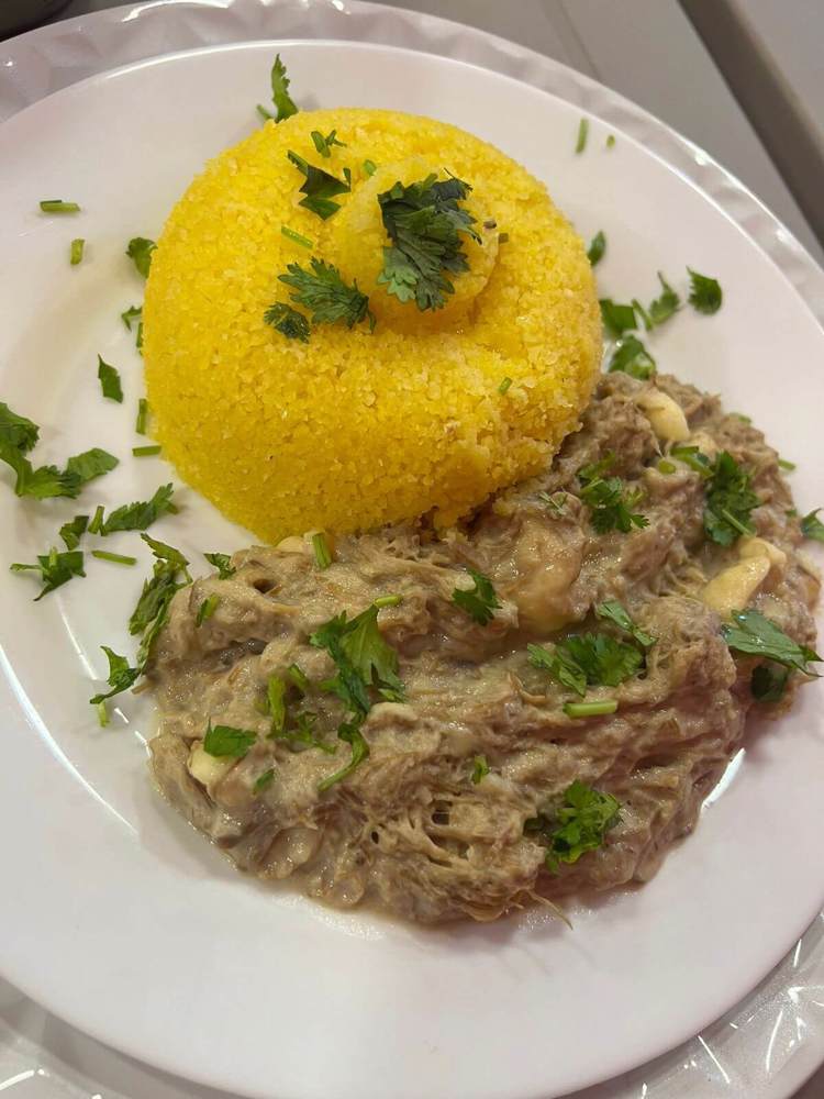 Cuscuz Carne de Sol com Nata e Coalho