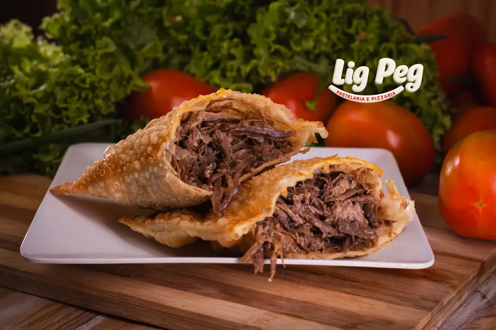 PASTEL CARNE NA NATA