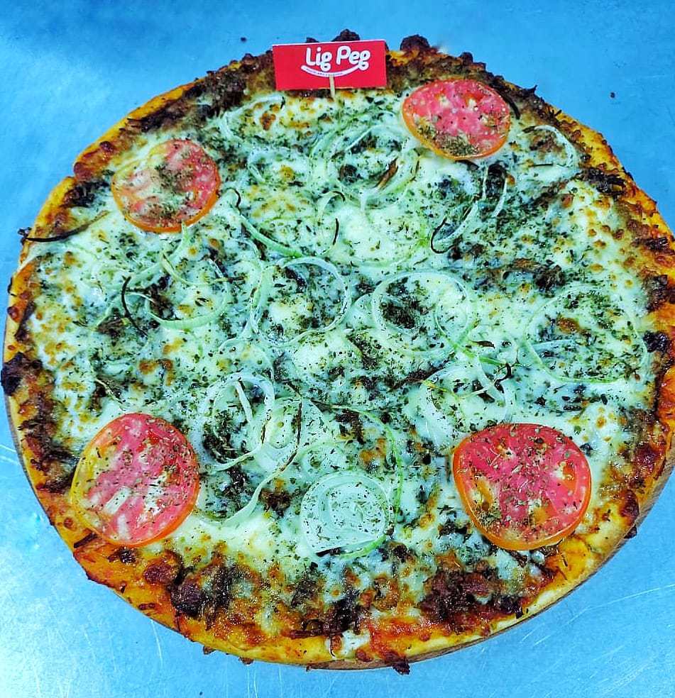 PIZZA CARNE DE SOL COM CATUPIRY