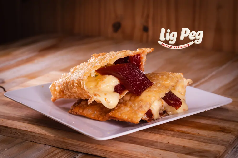 PASTEL ROMEU E JULIETA