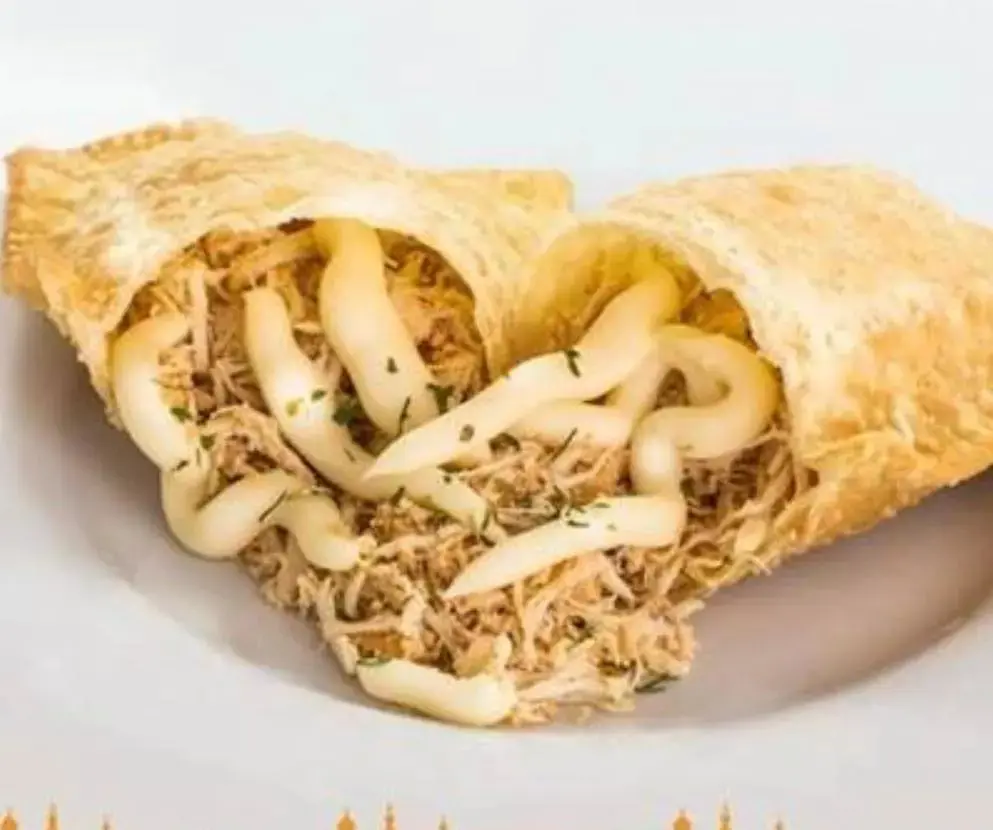 Pastel de Frango com Cream Cheese