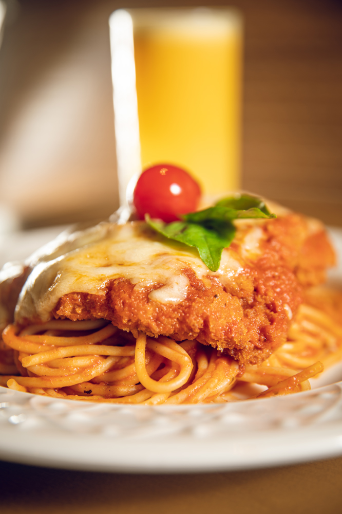PARMEGIANA DE FRANGO