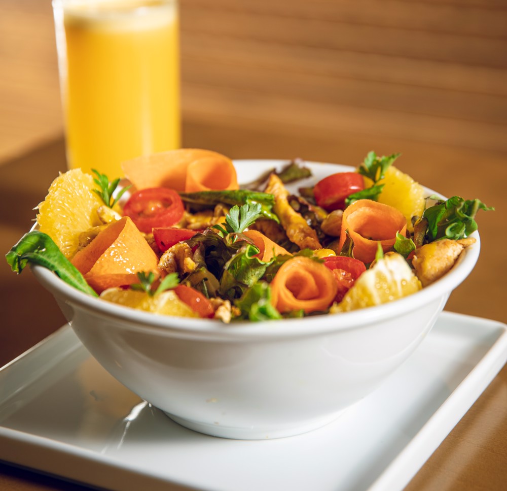 SALADA DE FRANGO COM MOSTARDA E MEL