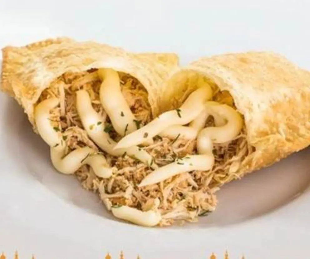 Pastel de Frango com Cream Cheese
